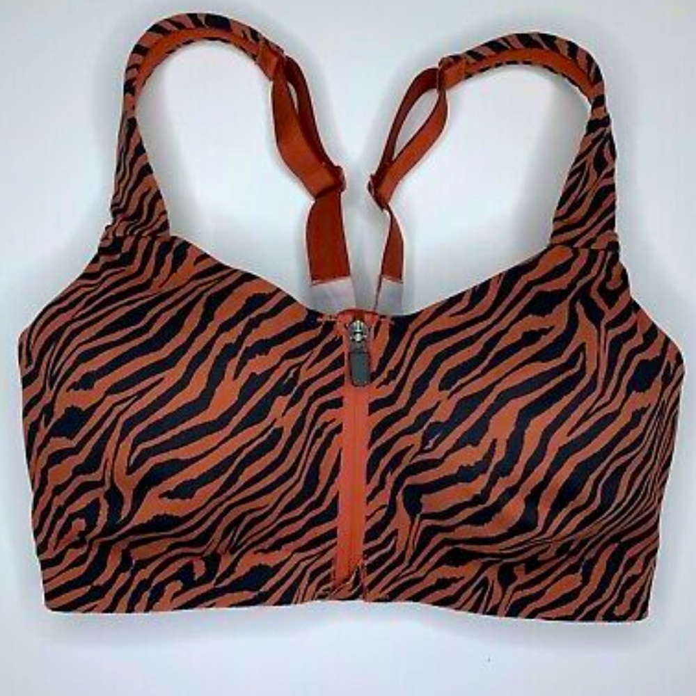 NWT Victoria’s Secret Knockout Front-Close Sport Bra